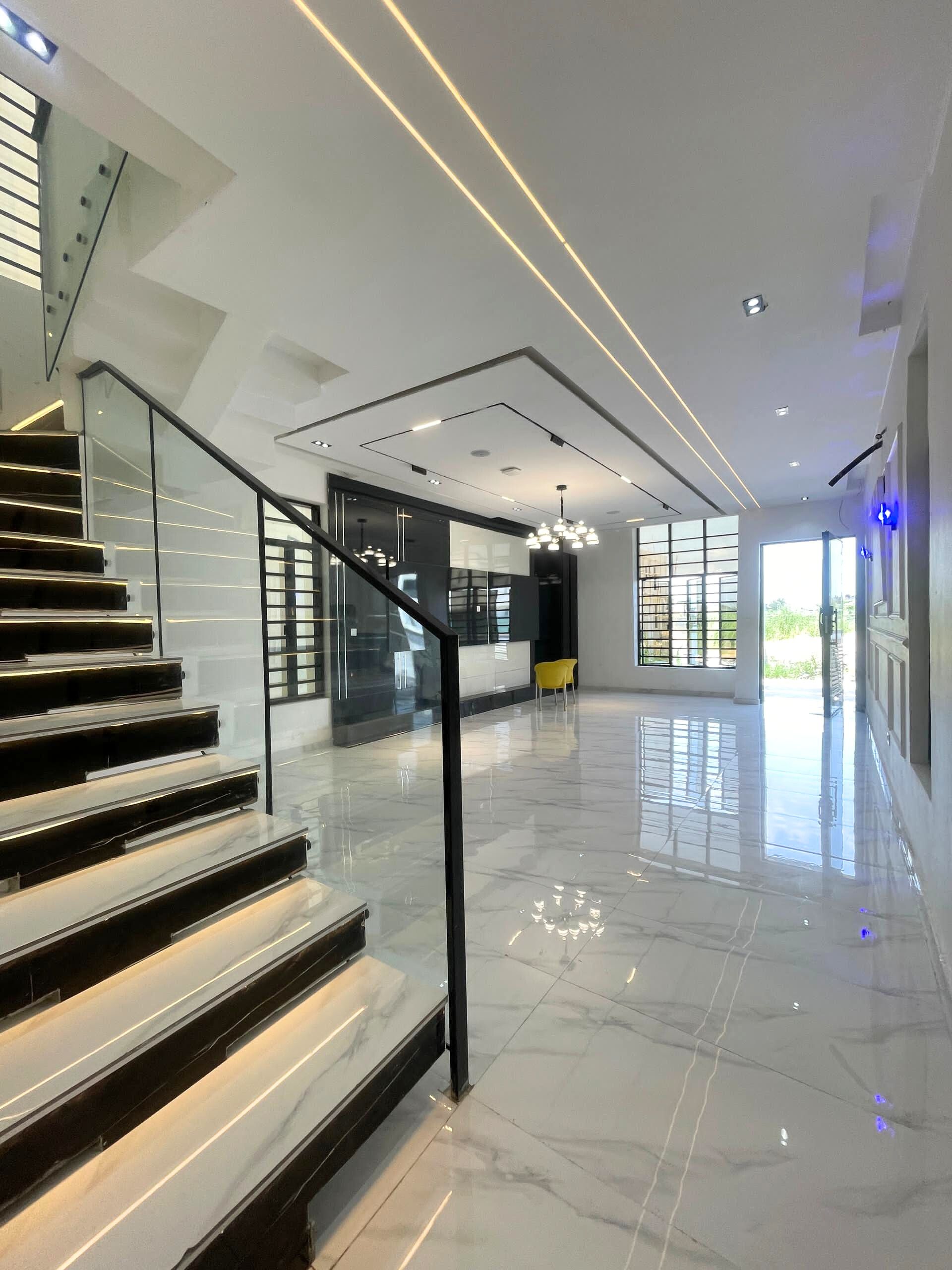 Luxury five bedroom detached duplex (CHEVRN5BDD09)