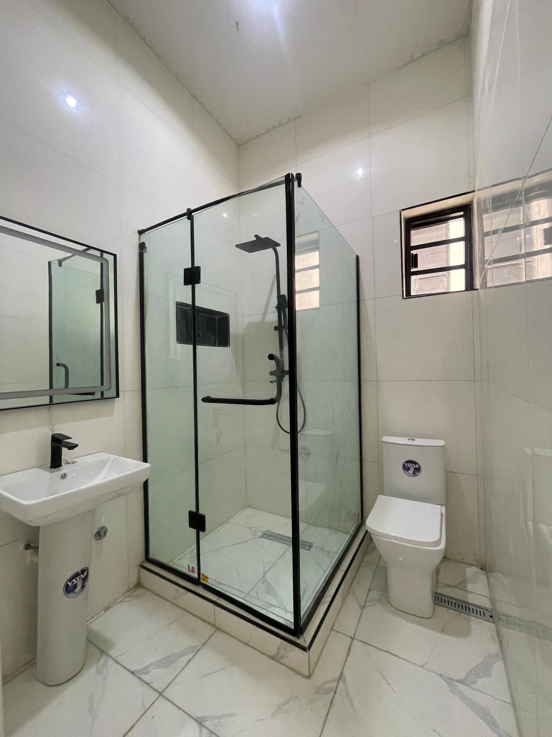 Luxury five bedroom detached duplex (CHEVRN5BDD09)
