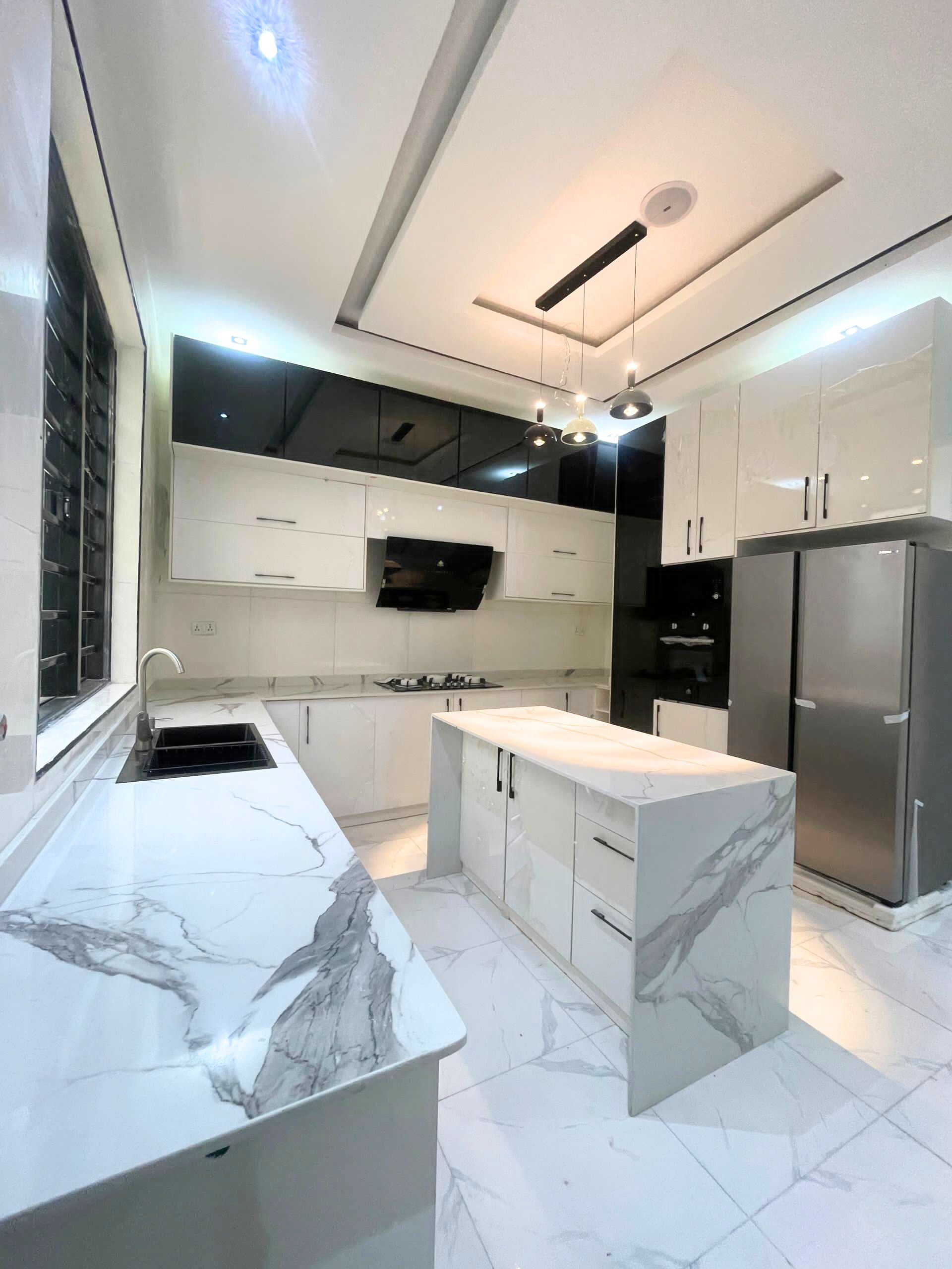 Luxury five bedroom detached duplex (CHEVRN5BDD09)