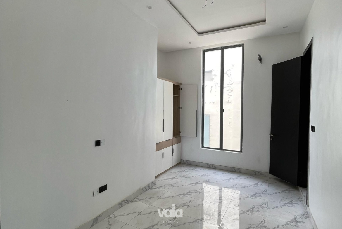 Luxury Five Bedroom Detached Duplex (OSAPA5BDD09)