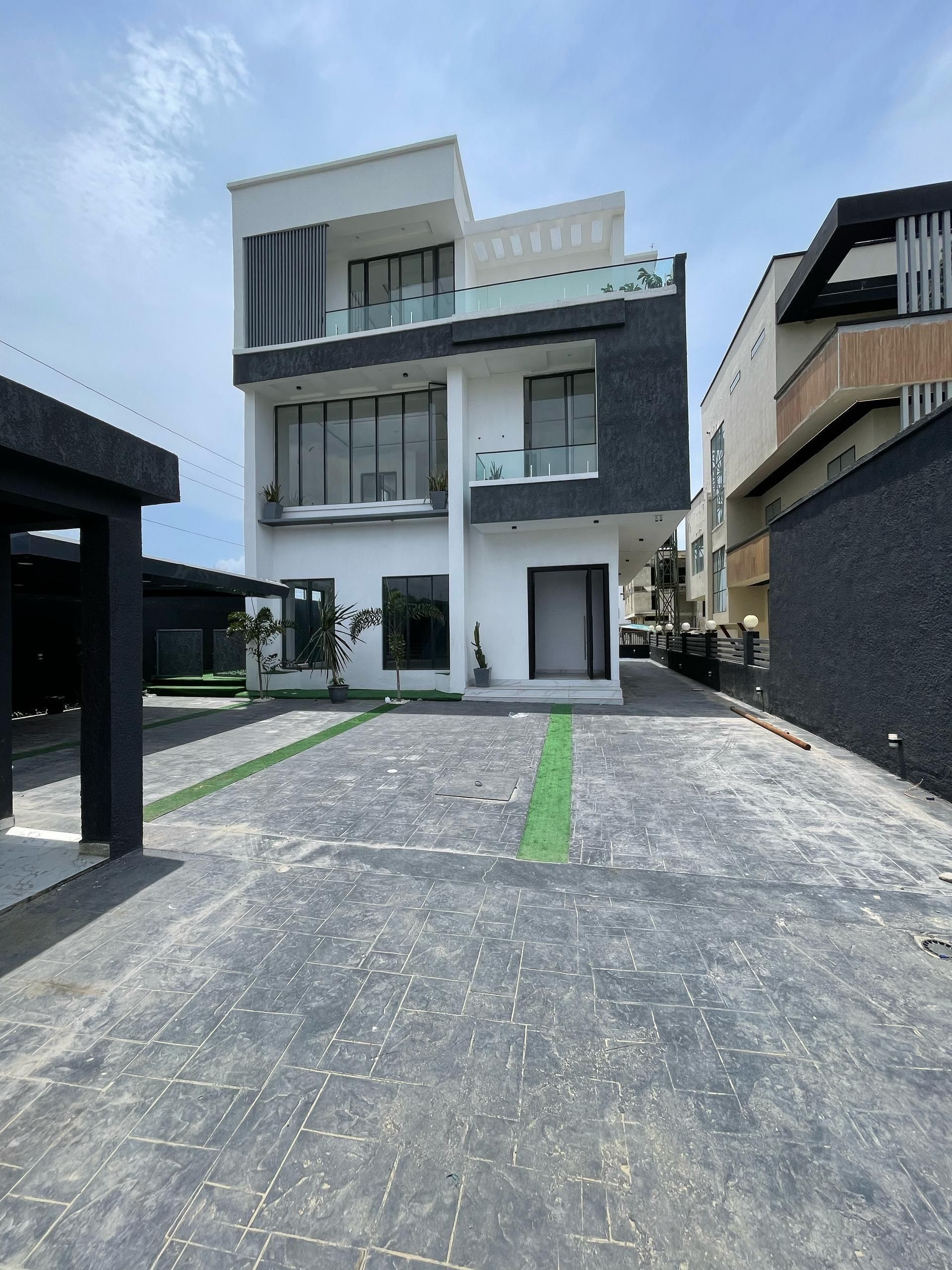 Luxury Five Bedroom Detached Duplex (OSAPA5BDD09)