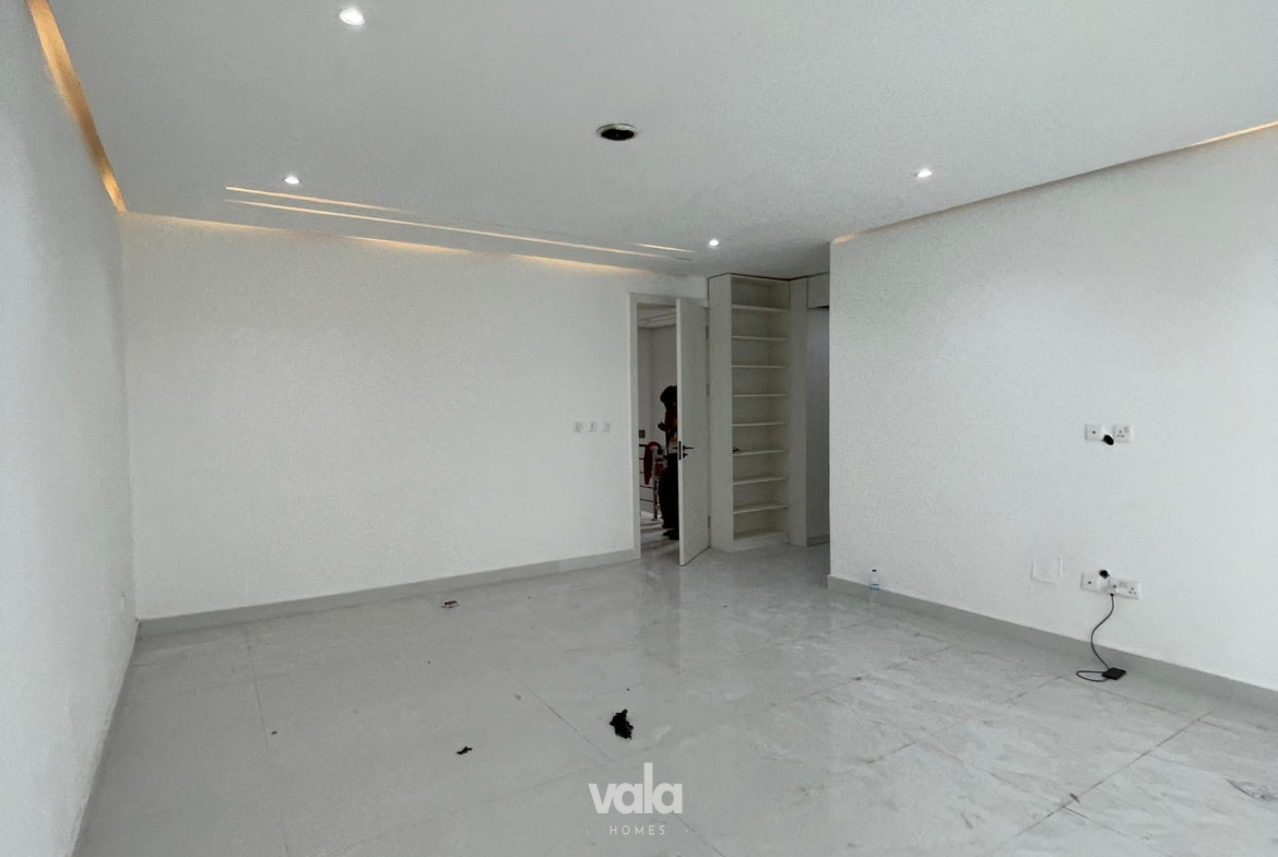 Luxury four bedroom terrace (IKATE4BT02)