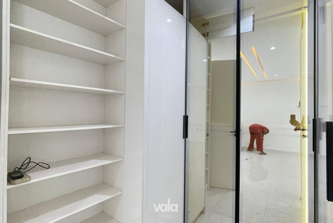 Luxury four bedroom terrace (IKATE4BT02)