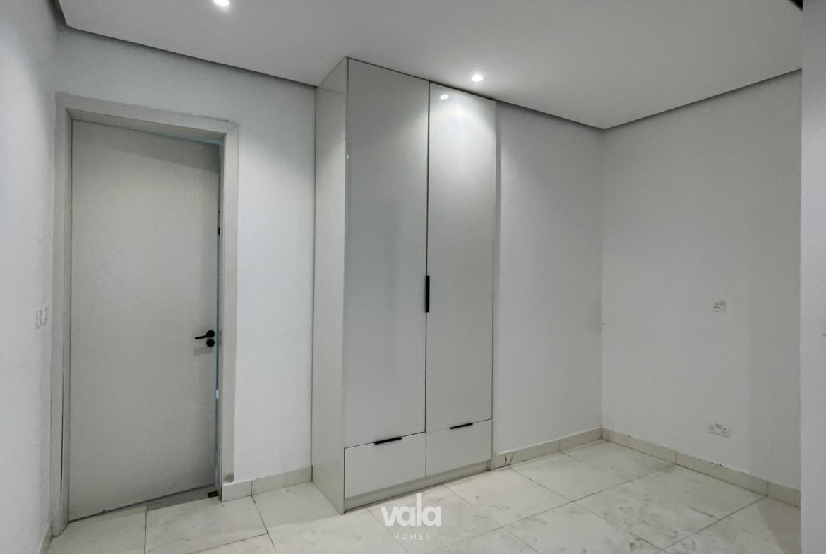 Luxury four bedroom terrace (IKATE4BT02)