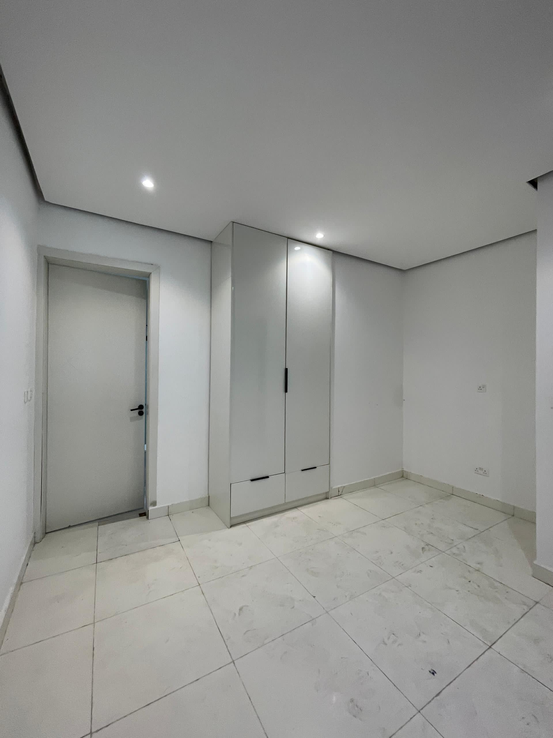 Luxury four bedroom terrace (IKATE4BT02)