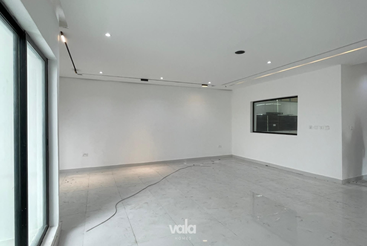 Luxury four bedroom terrace (IKATE4BT02)