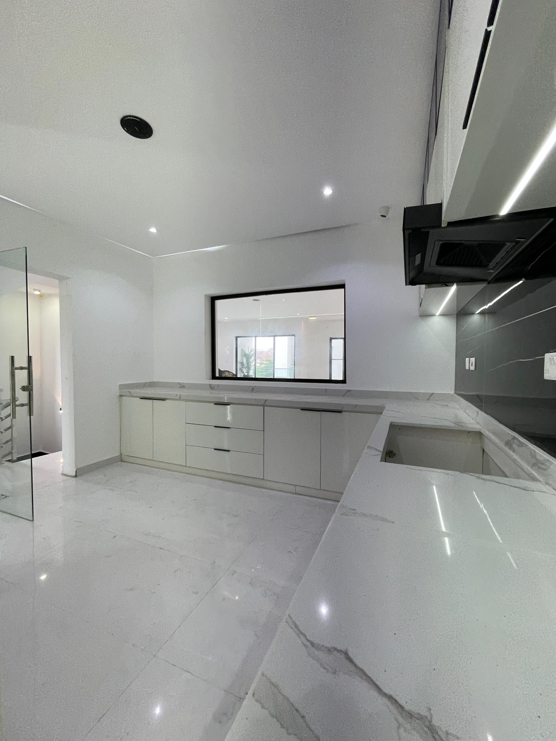 Luxury four bedroom terrace (IKATE4BT02)