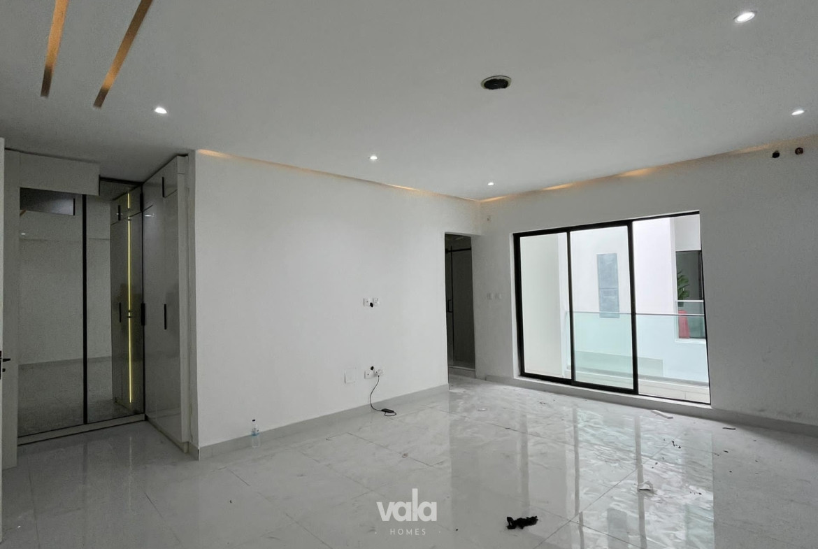 Luxury four bedroom terrace (IKATE4BT02)