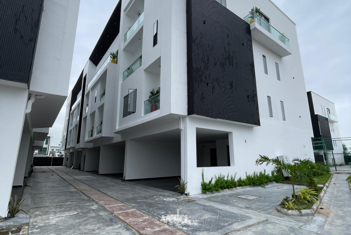 Luxury four bedroom terrace (IKATE4BT02)