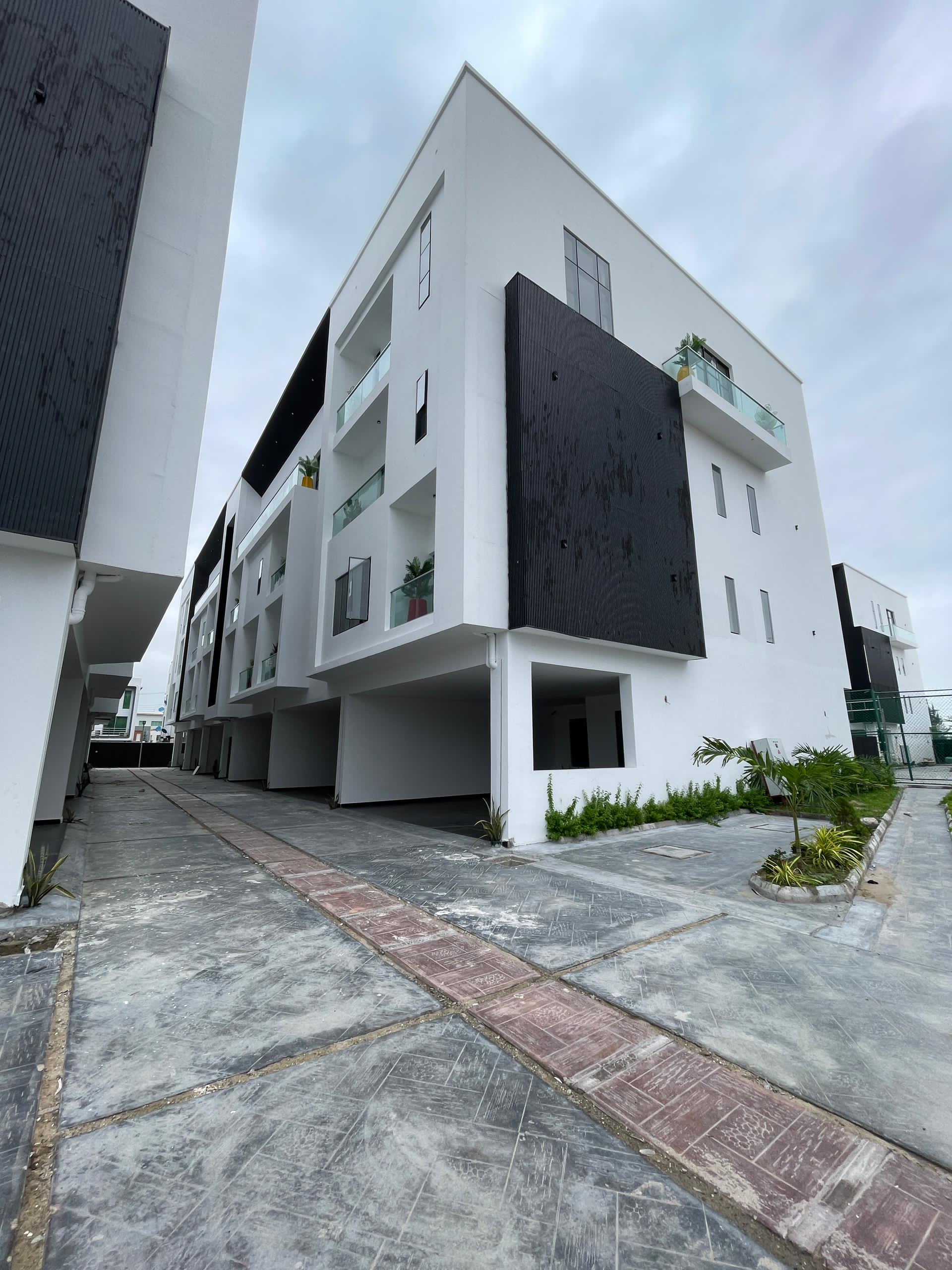Luxury four bedroom terrace (IKATE4BT02)
