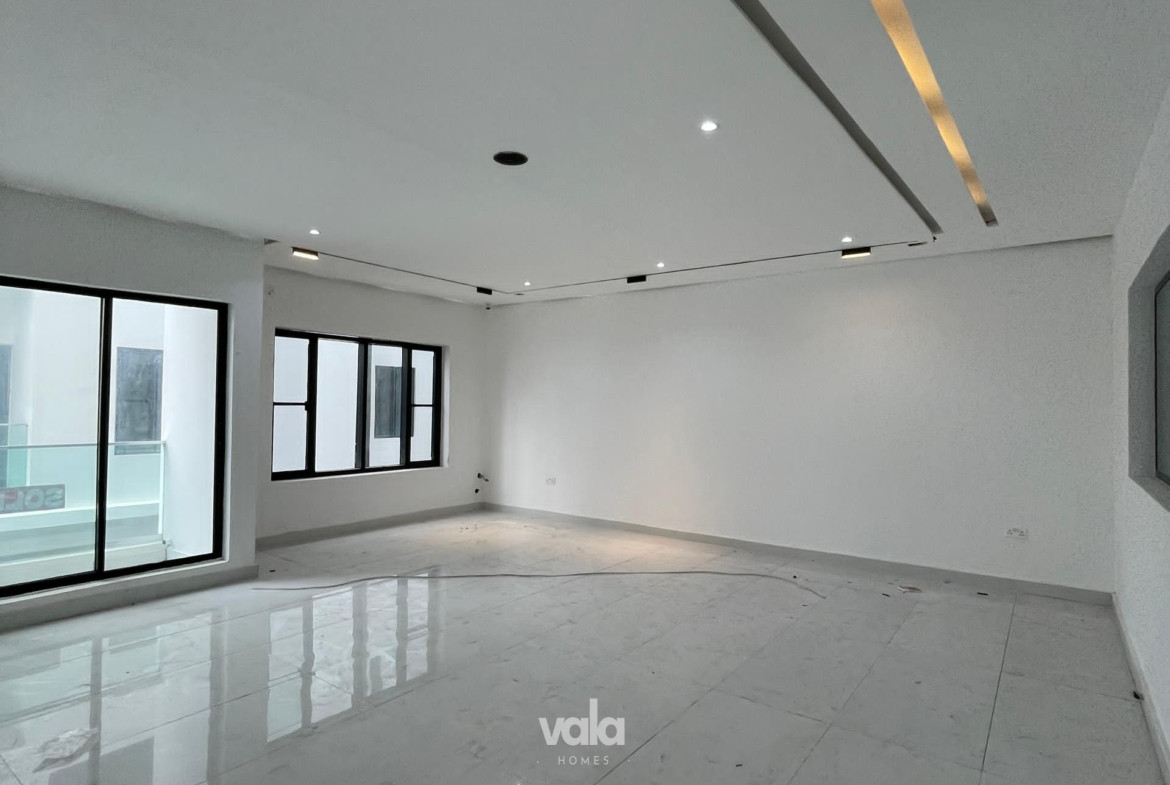 Luxury four bedroom terrace (IKATE4BT02)