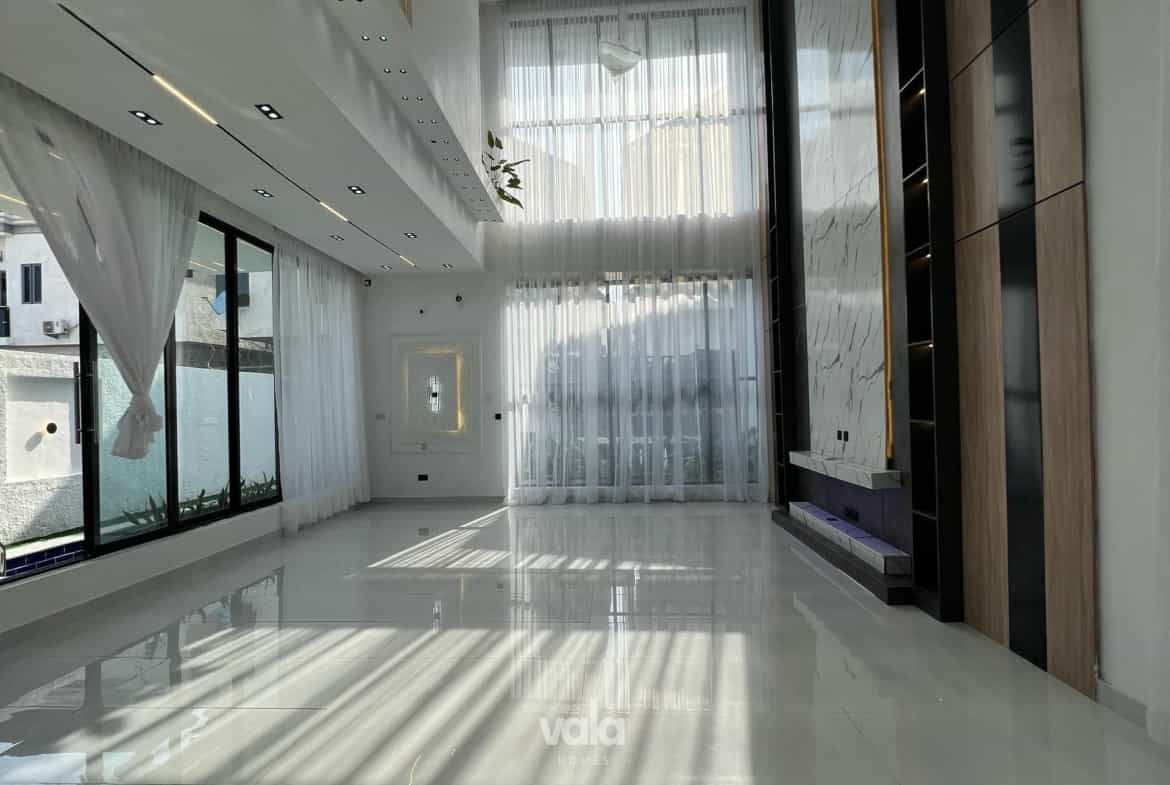 Neatly built five bedroom detached duplex (CHEVRN5BDD05)