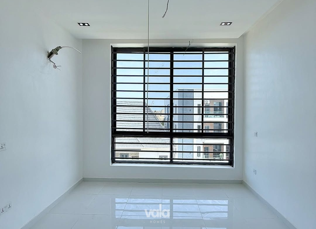 Neatly built two bedroom apartment (OLOGOLO2B01)