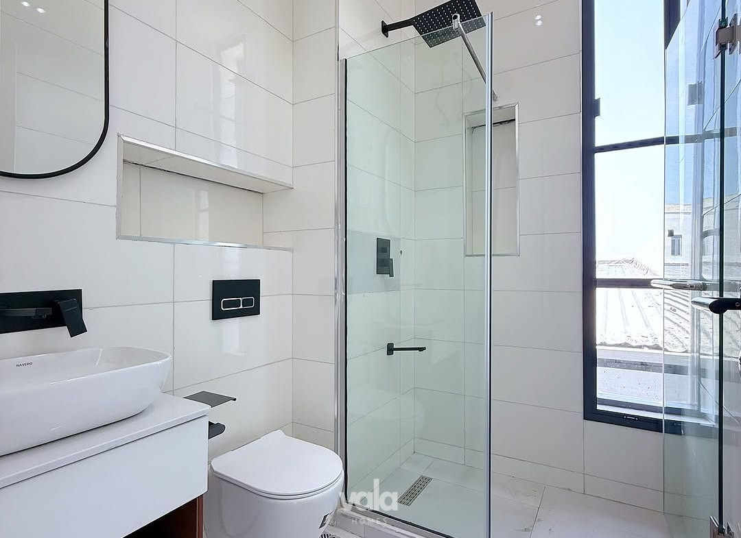 Neatly built two bedroom apartment (OLOGOLO2B01)