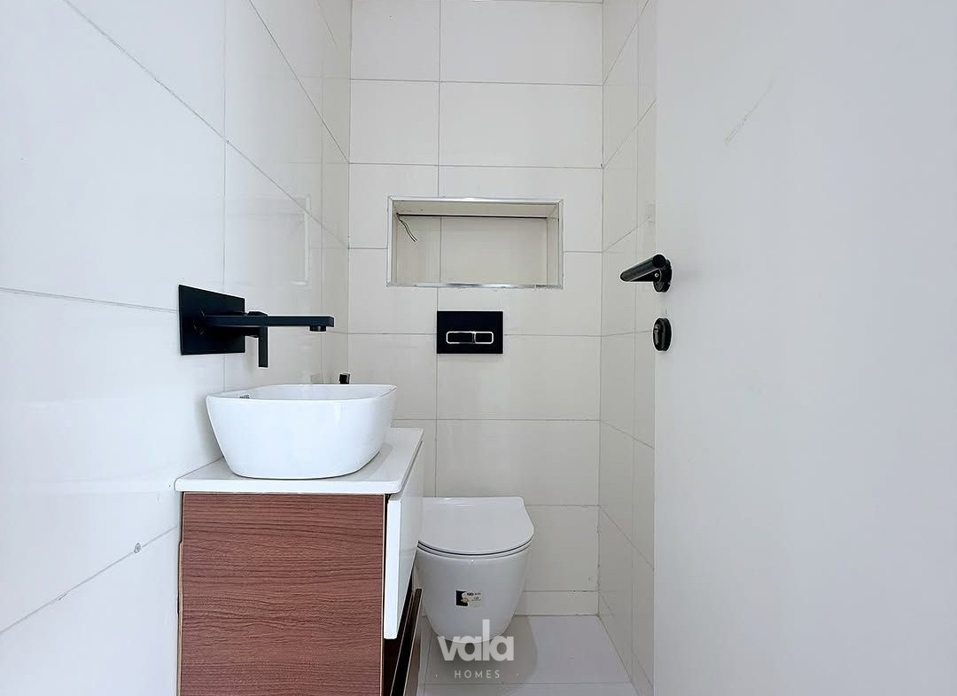 Neatly built two bedroom apartment (OLOGOLO2B01)