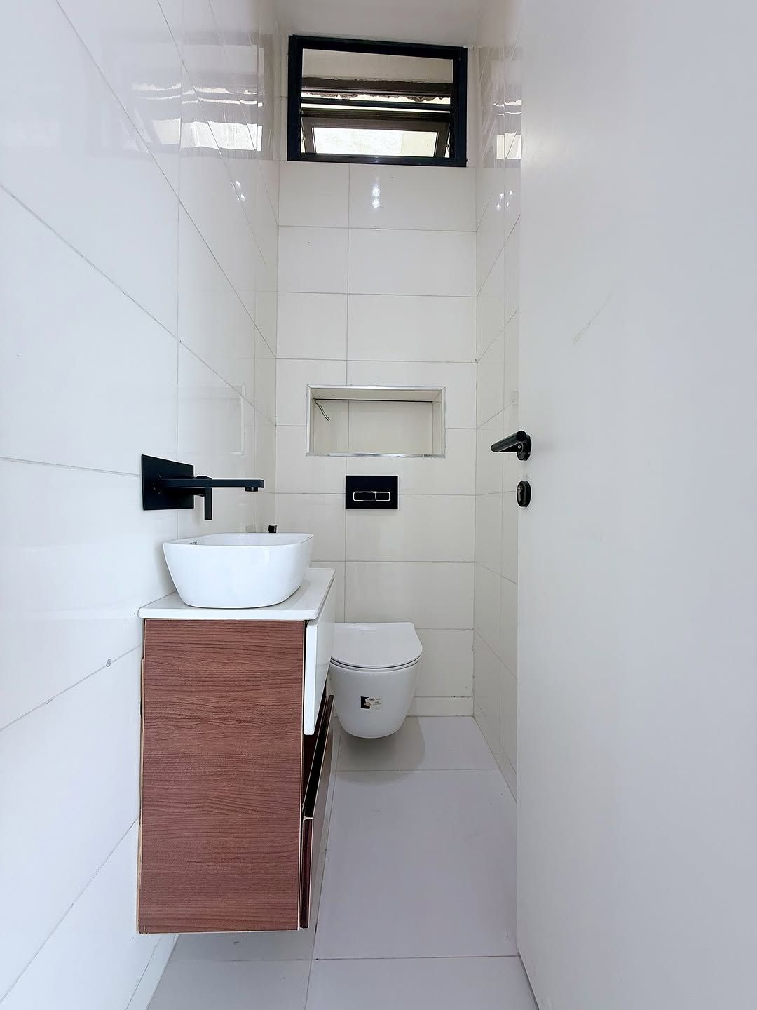 Neatly built two bedroom apartment (OLOGOLO2B01)
