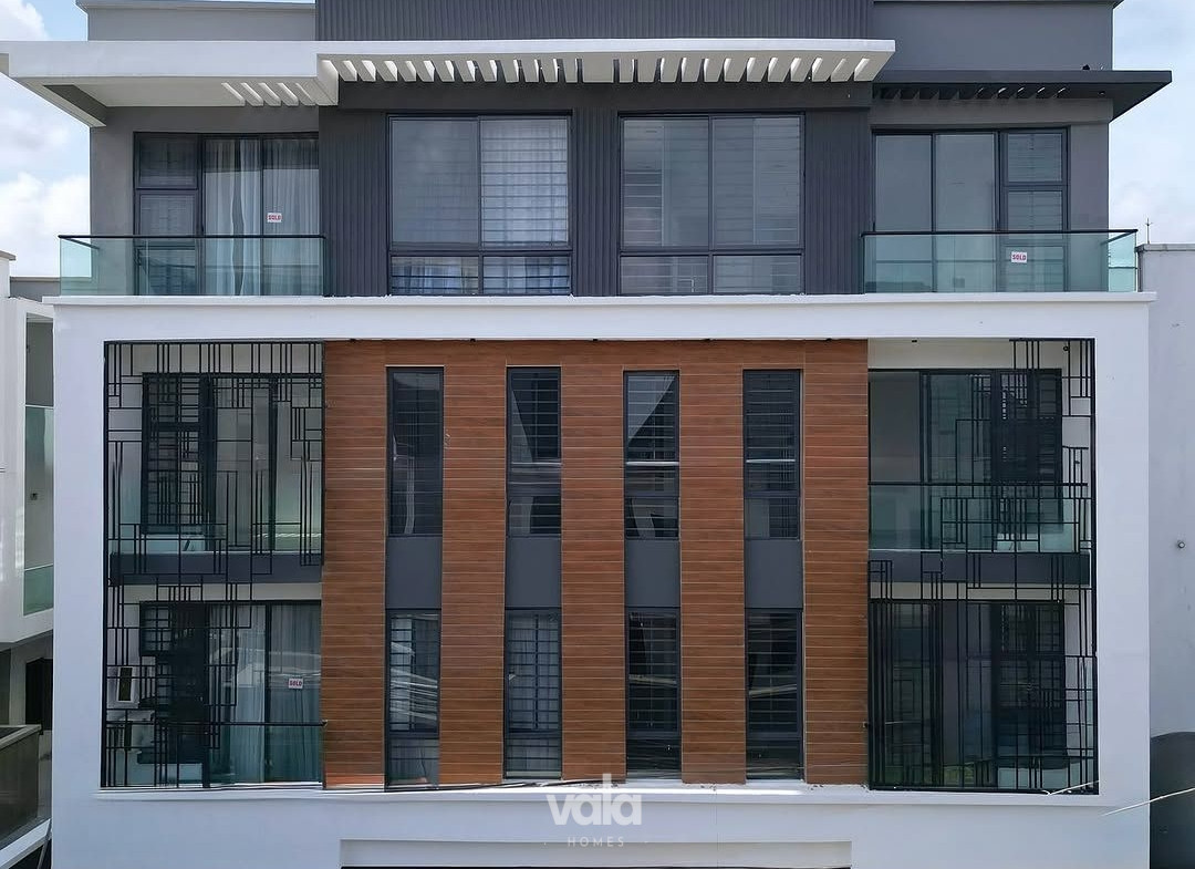 Neatly built two bedroom apartment (OLOGOLO2B01)