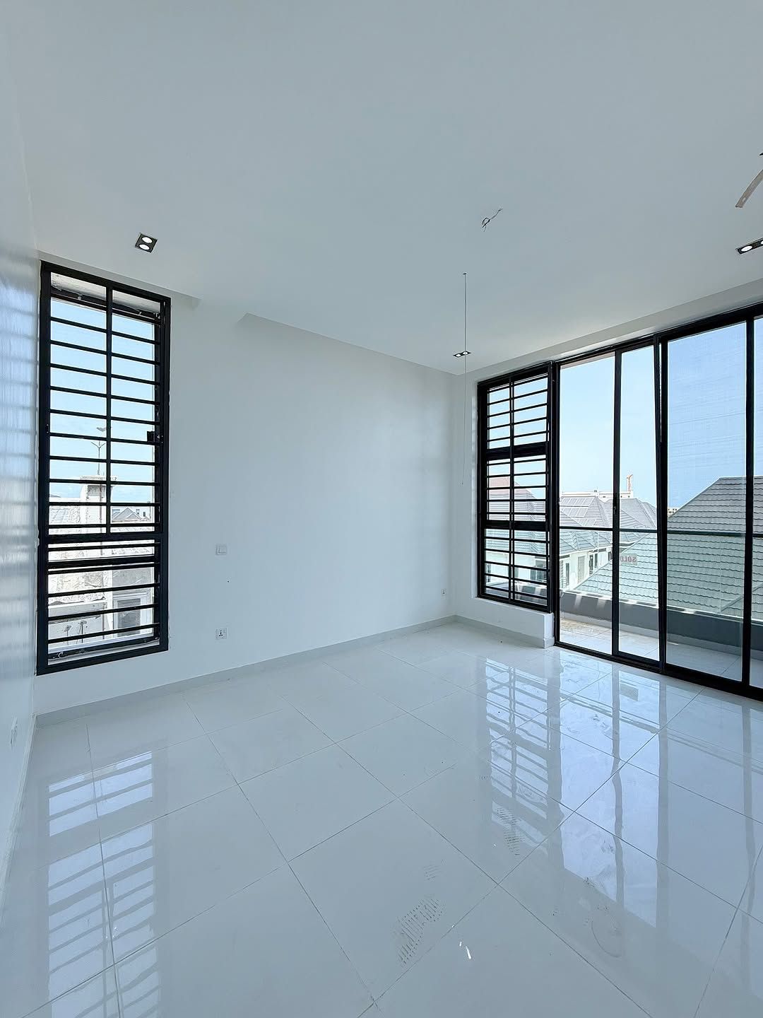 Neatly built two bedroom apartment (OLOGOLO2B01)