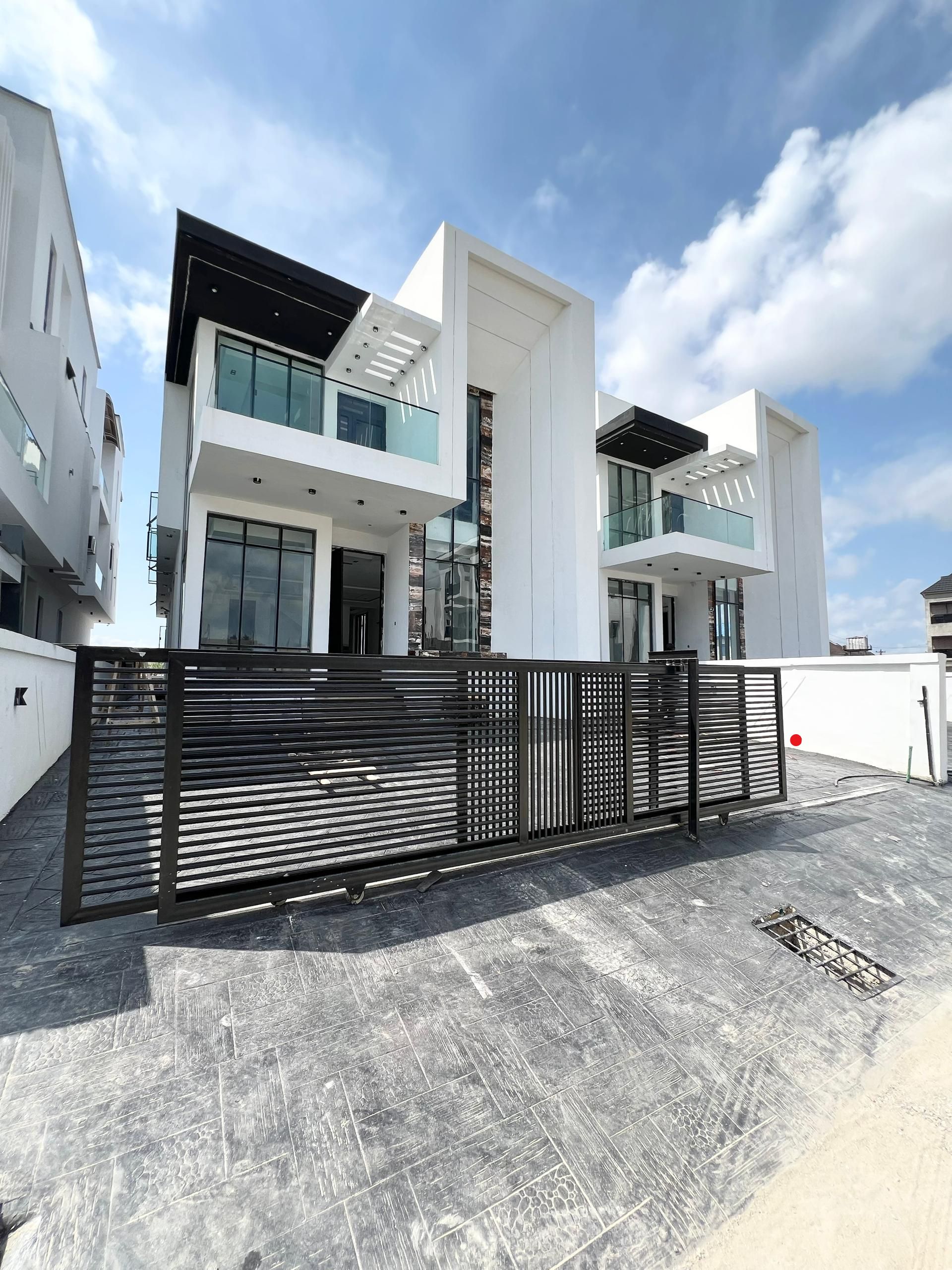 Newly built five bedroom detached duplex (CHEVRN5BDD07)