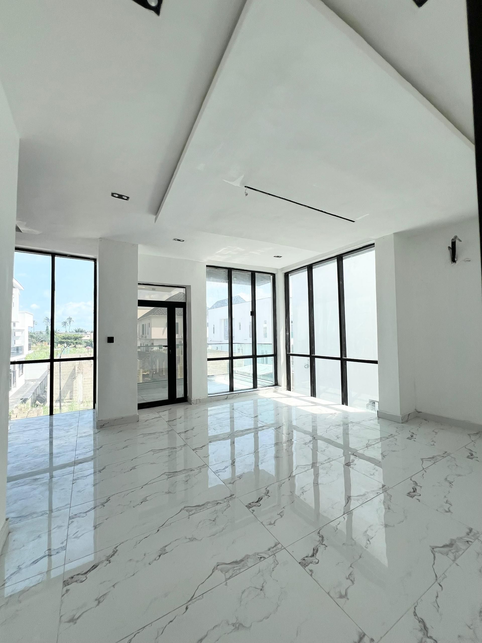 Newly built five bedroom detached duplex (CHEVRN5BDD07)