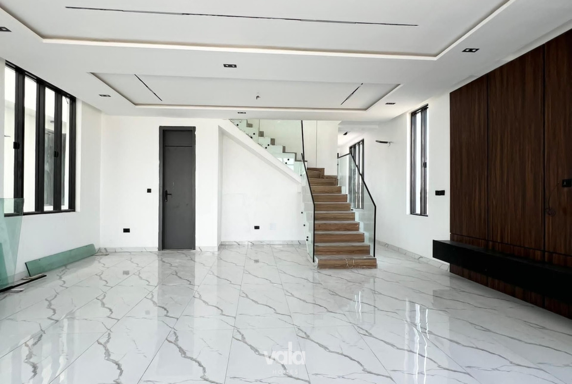 Newly built five bedroom detached duplex (CHEVRN5BDD07)