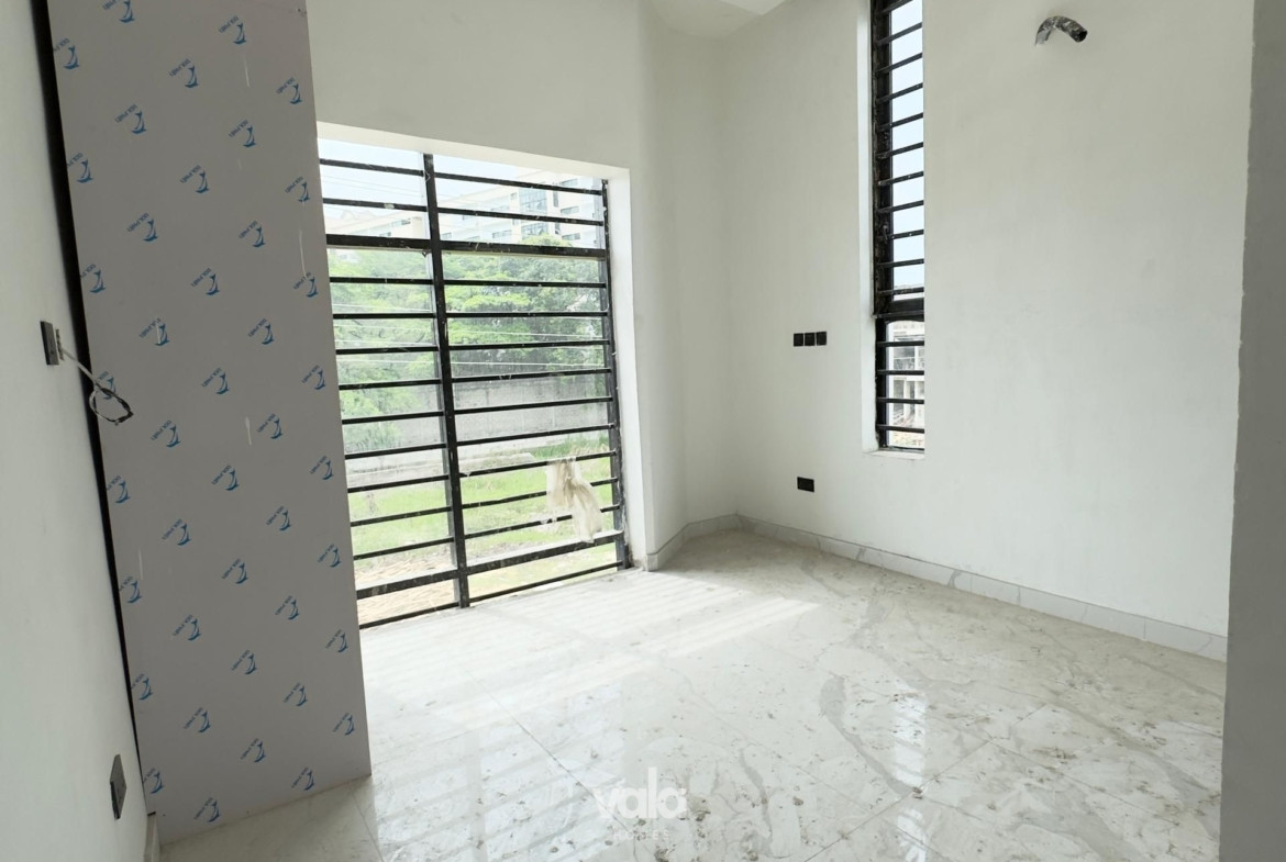 Newly built five bedroom detached duplex (CHEVRN5BDD10)