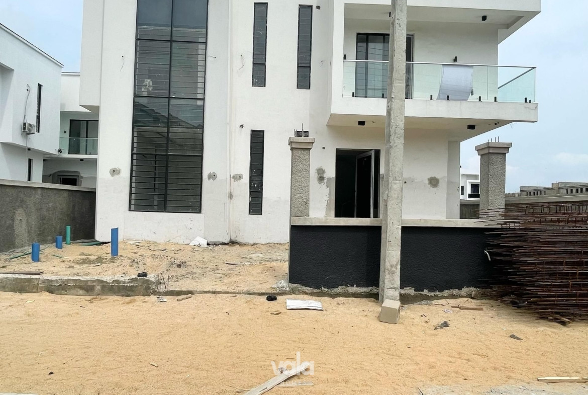 Newly built five bedroom detached duplex (CHEVRN5BDD10)