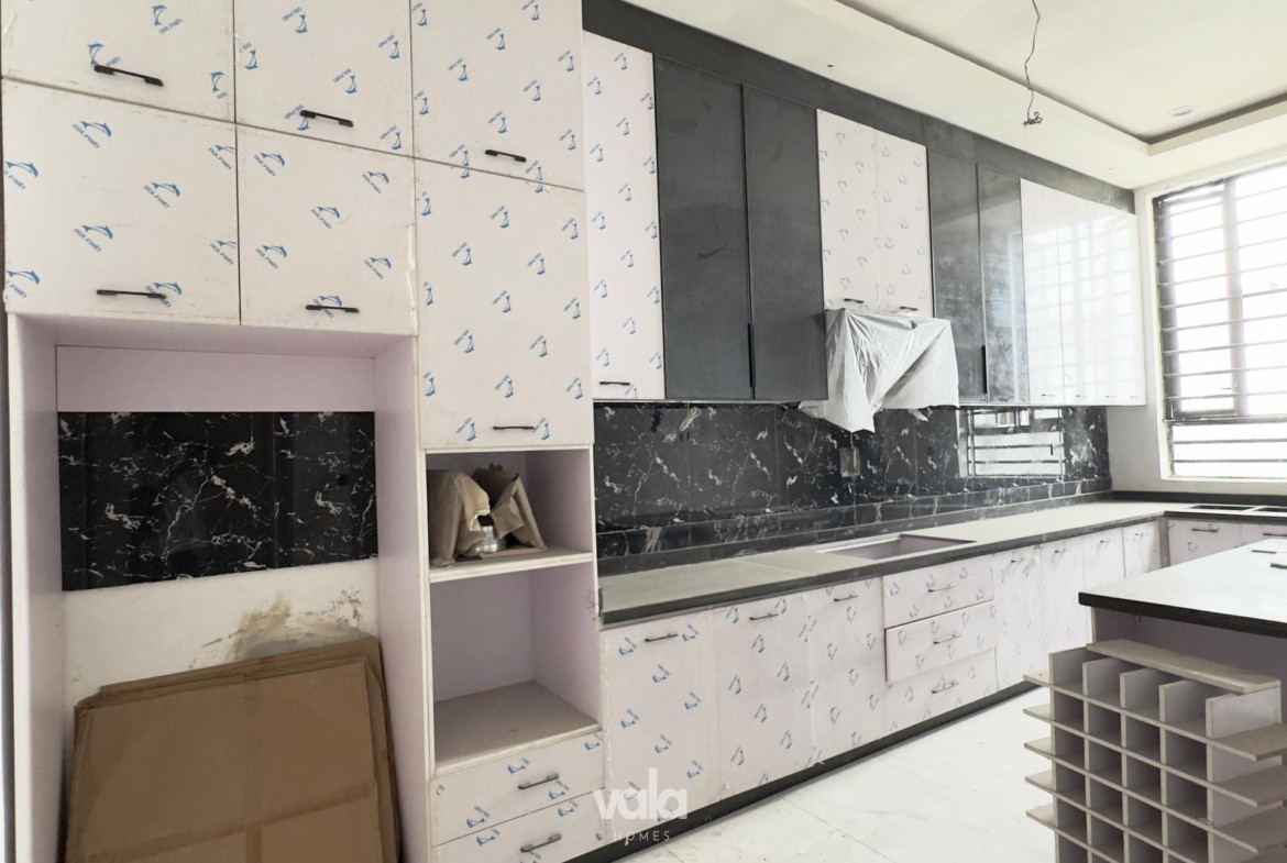 Newly built five bedroom detached duplex (CHEVRN5BDD10)