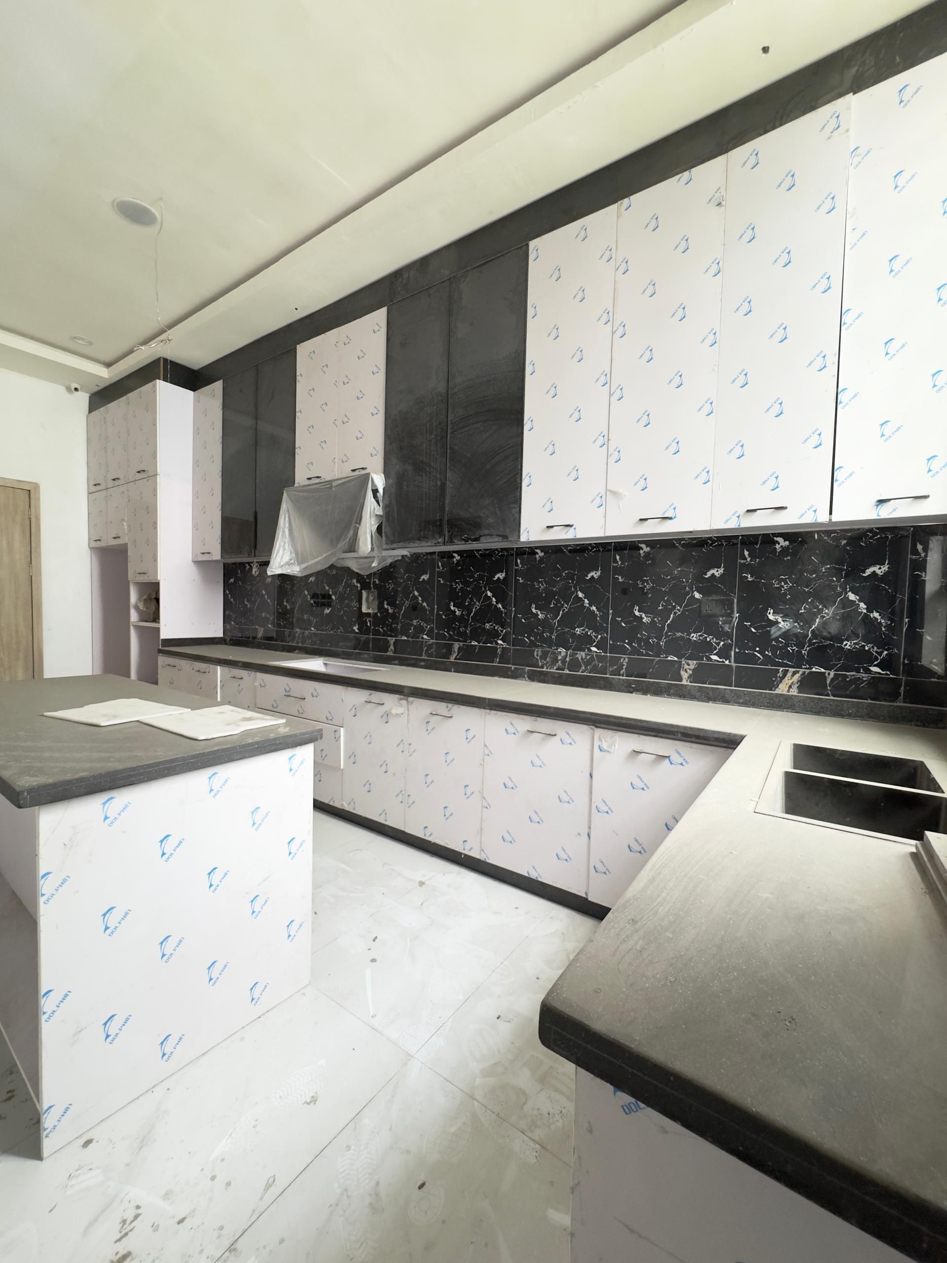 Newly built five bedroom detached duplex (CHEVRN5BDD10)