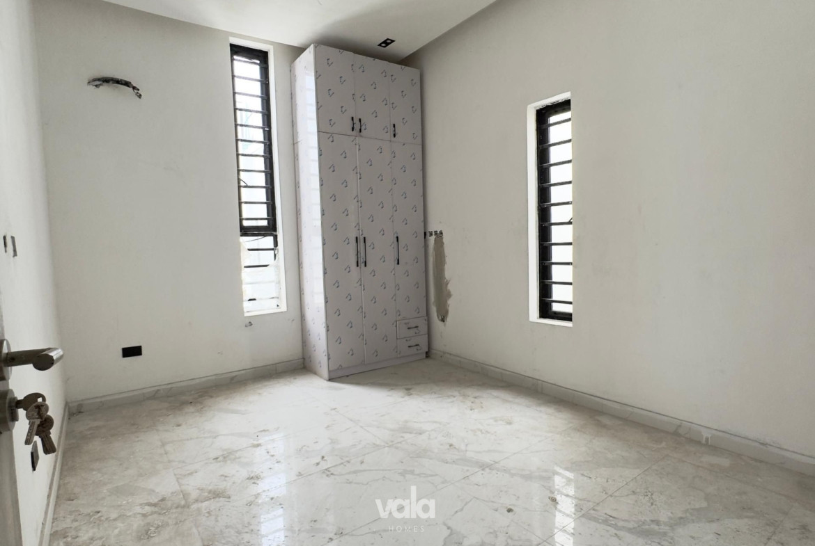 Newly built five bedroom detached duplex (CHEVRN5BDD10)