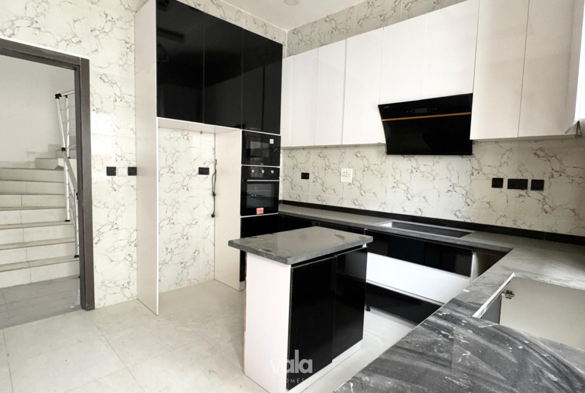 Newly built four bedroom semi-detached duplex (OSAPA4BSD01)