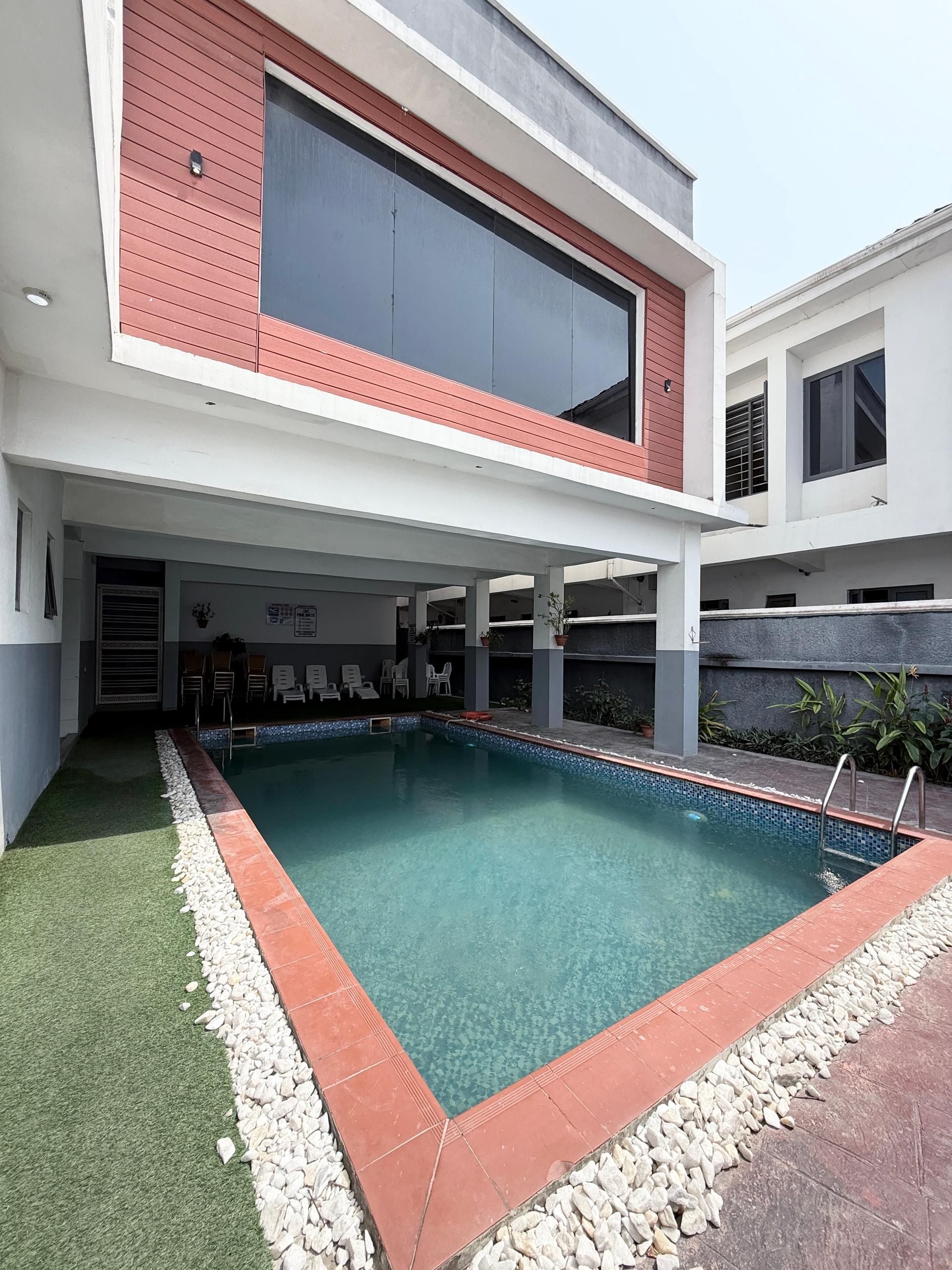Newly built four bedroom terrace duplex (ologolo4td01) Newly built four bedroom terrace duplex (ologolo4td01)