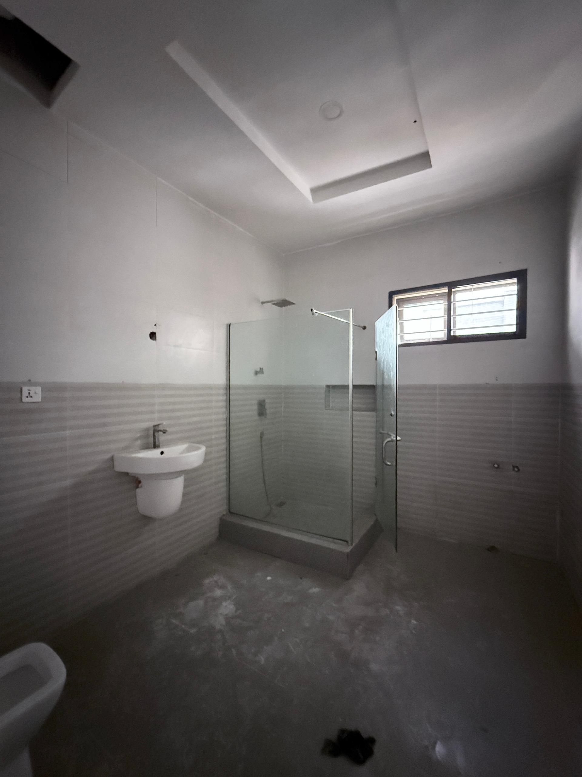 Newly built four bedroom terrace duplex (ologolo4td01) Newly built four bedroom terrace duplex (ologolo4td01)