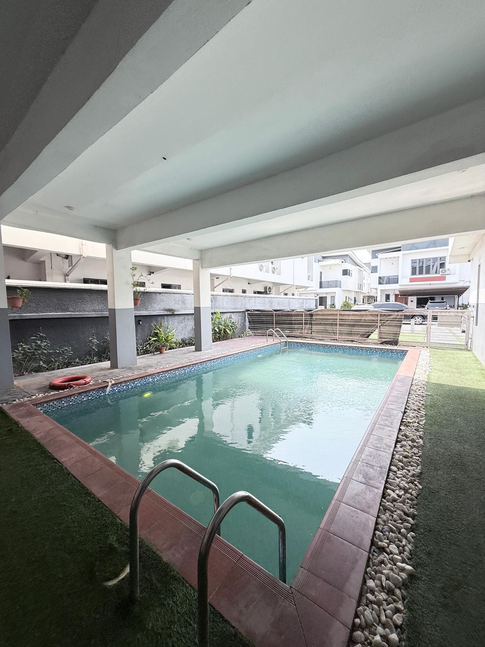 Newly built four bedroom terrace duplex (ologolo4td01) Newly built four bedroom terrace duplex (ologolo4td01)