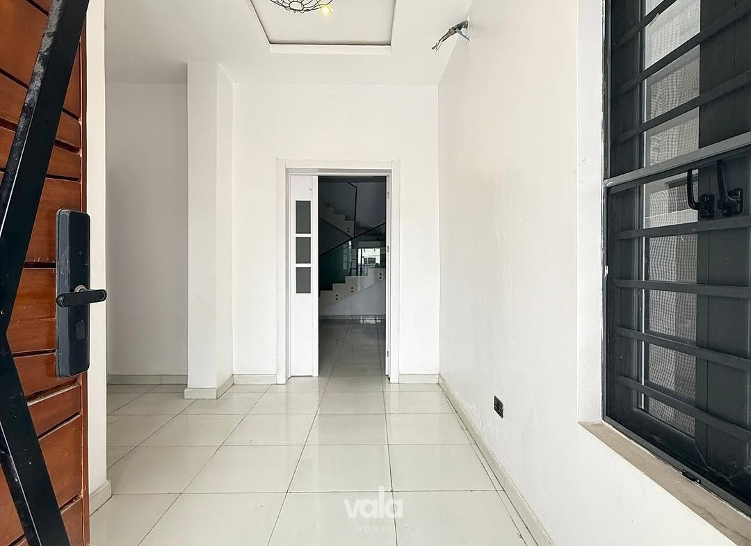 Five Bedroom Detached Duplex (Chevrn5bd11)