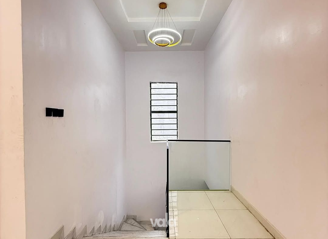 Five Bedroom Detached Duplex (Chevrn5bd11)