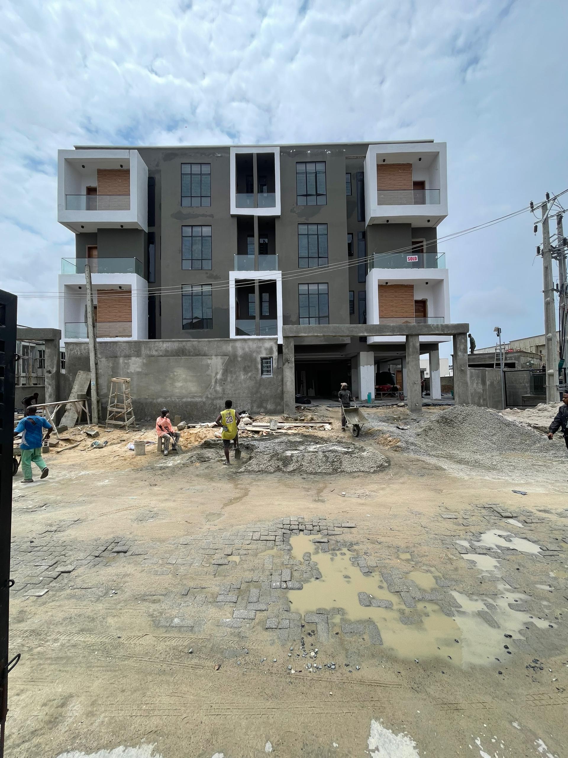 2BEDROOM APARTMENT FOR SALE (IKOTA2B0)