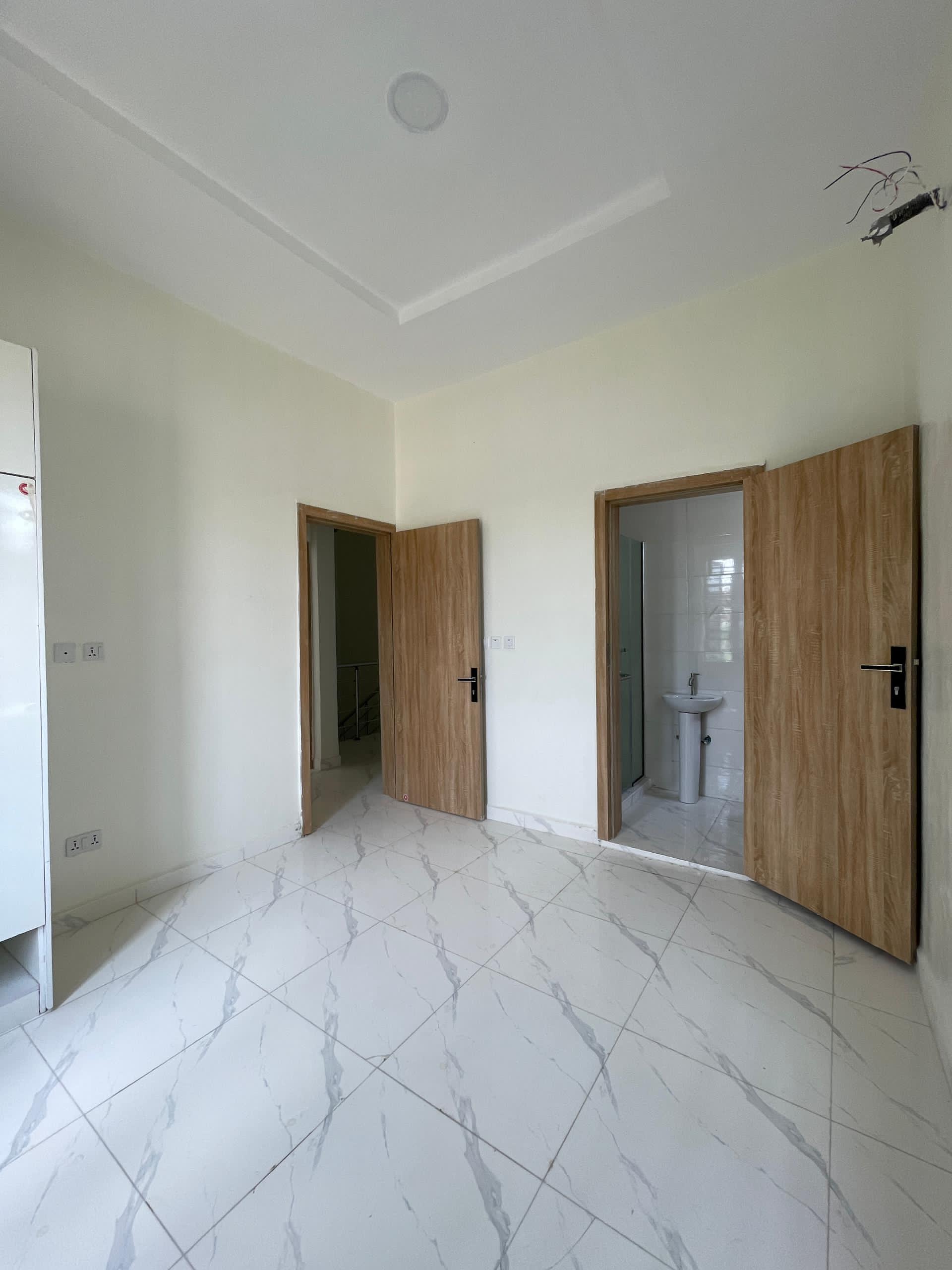 4 bedroom semi detached duplex (IKOTA4BSD09)