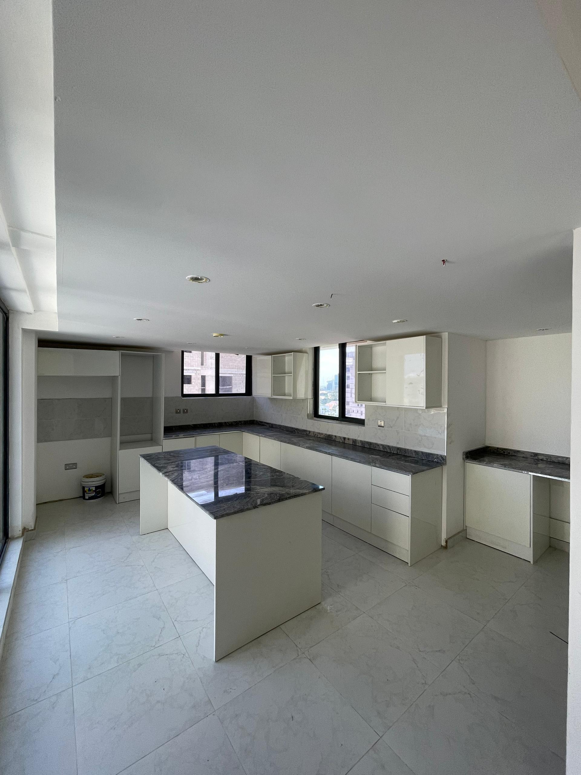 4BEDROOM PENTHOUSE AVAILABLE  FOR SALE (VI4B0)