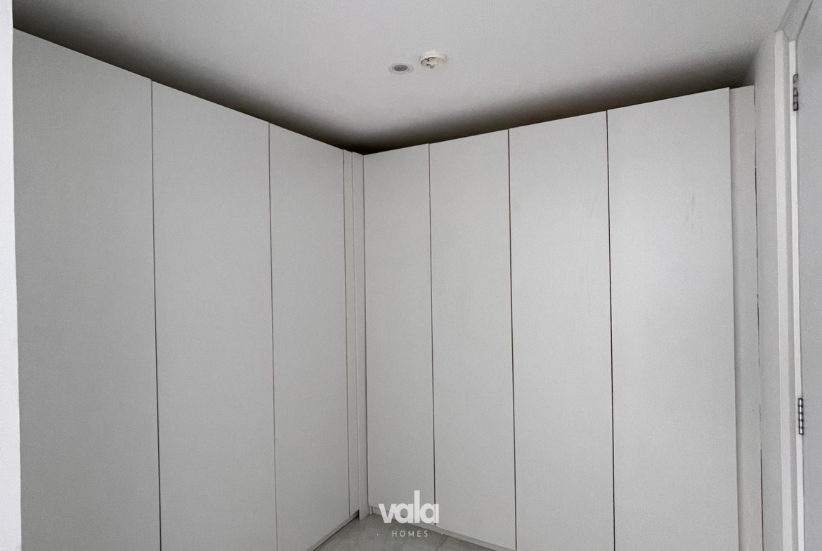 4BEDROOM PENTHOUSE AVAILABLE  FOR SALE (VI4B0)