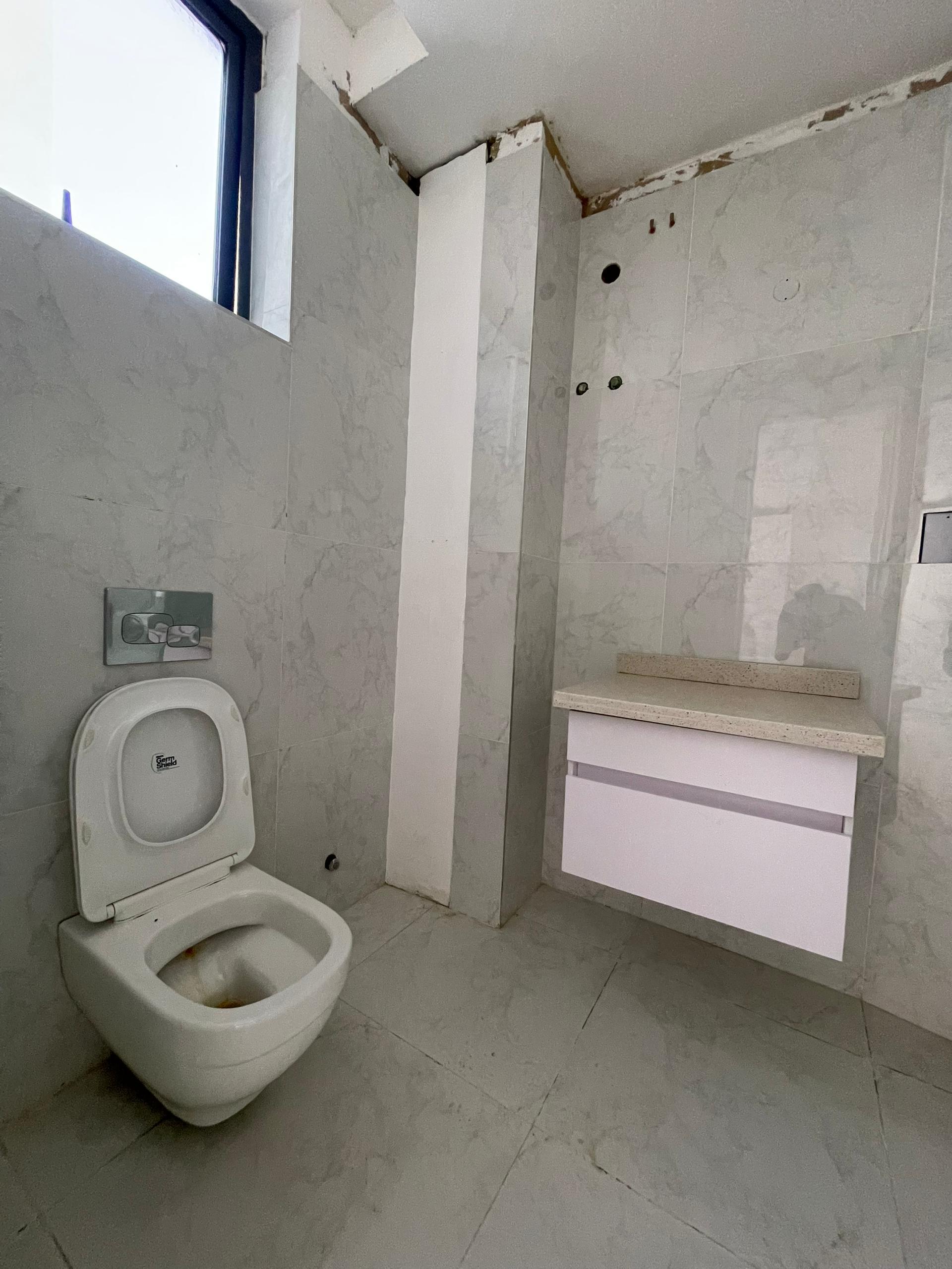 4BEDROOM PENTHOUSE AVAILABLE  FOR SALE (VI4B0)
