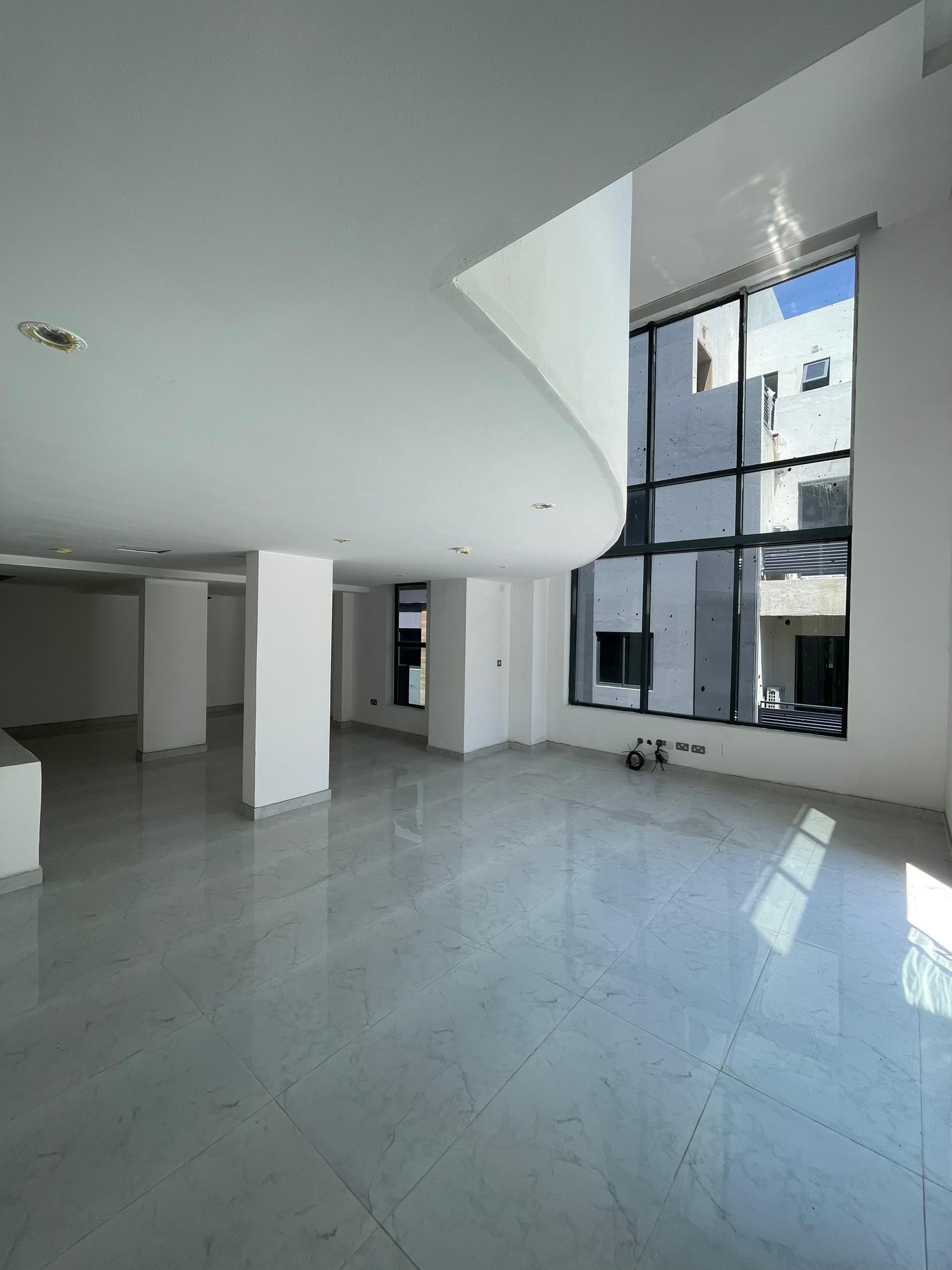 4BEDROOM PENTHOUSE AVAILABLE  FOR SALE (VI4B0)