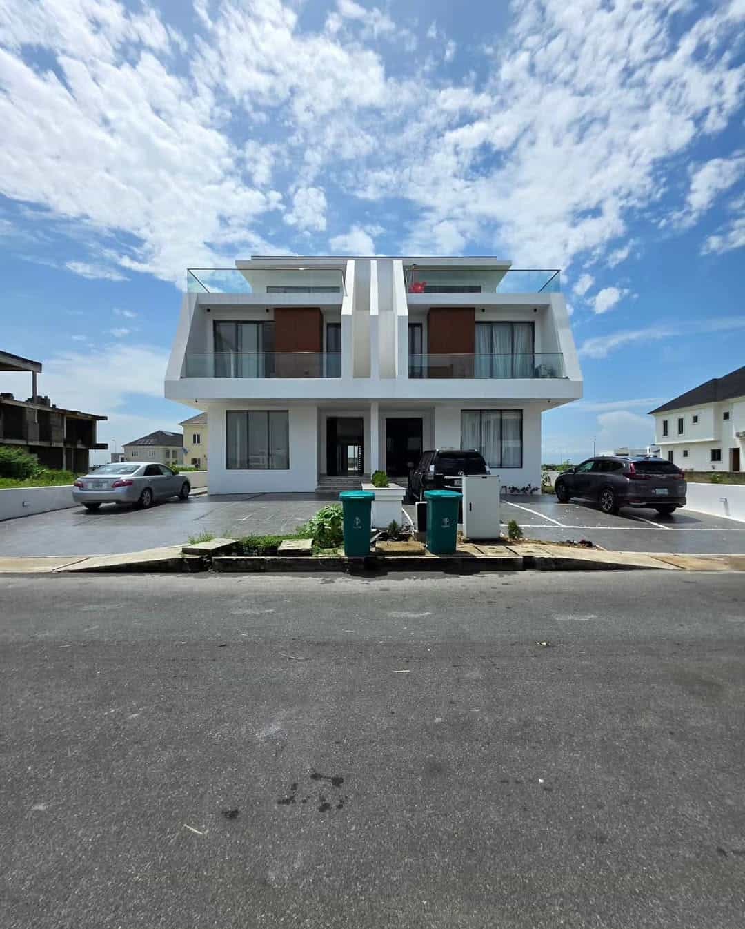 5 bedroom semi detached duplex (IKATE5BSD04) 5 bedroom semi detached duplex (IKATE5BSD04)