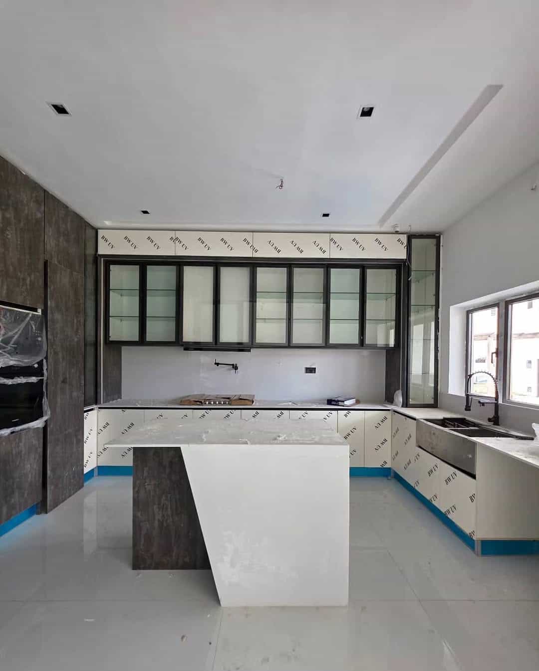 5 bedroom semi detached duplex (IKATE5BSD04) 5 bedroom semi detached duplex (IKATE5BSD04)