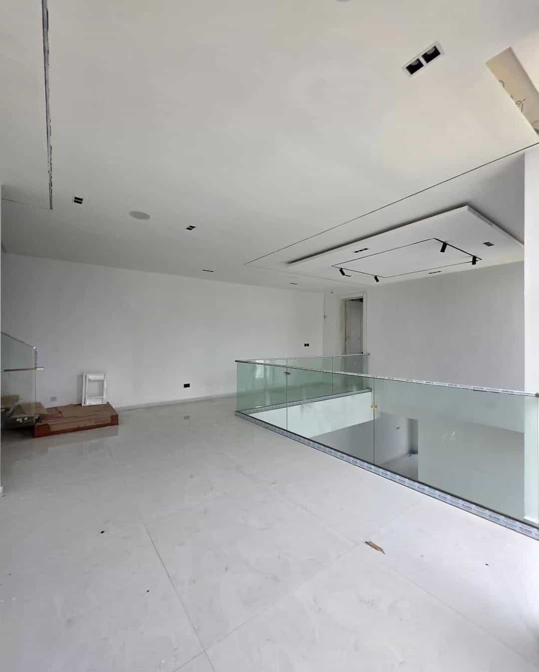 5 bedroom semi detached duplex (IKATE5BSD04) 5 bedroom semi detached duplex (IKATE5BSD04)