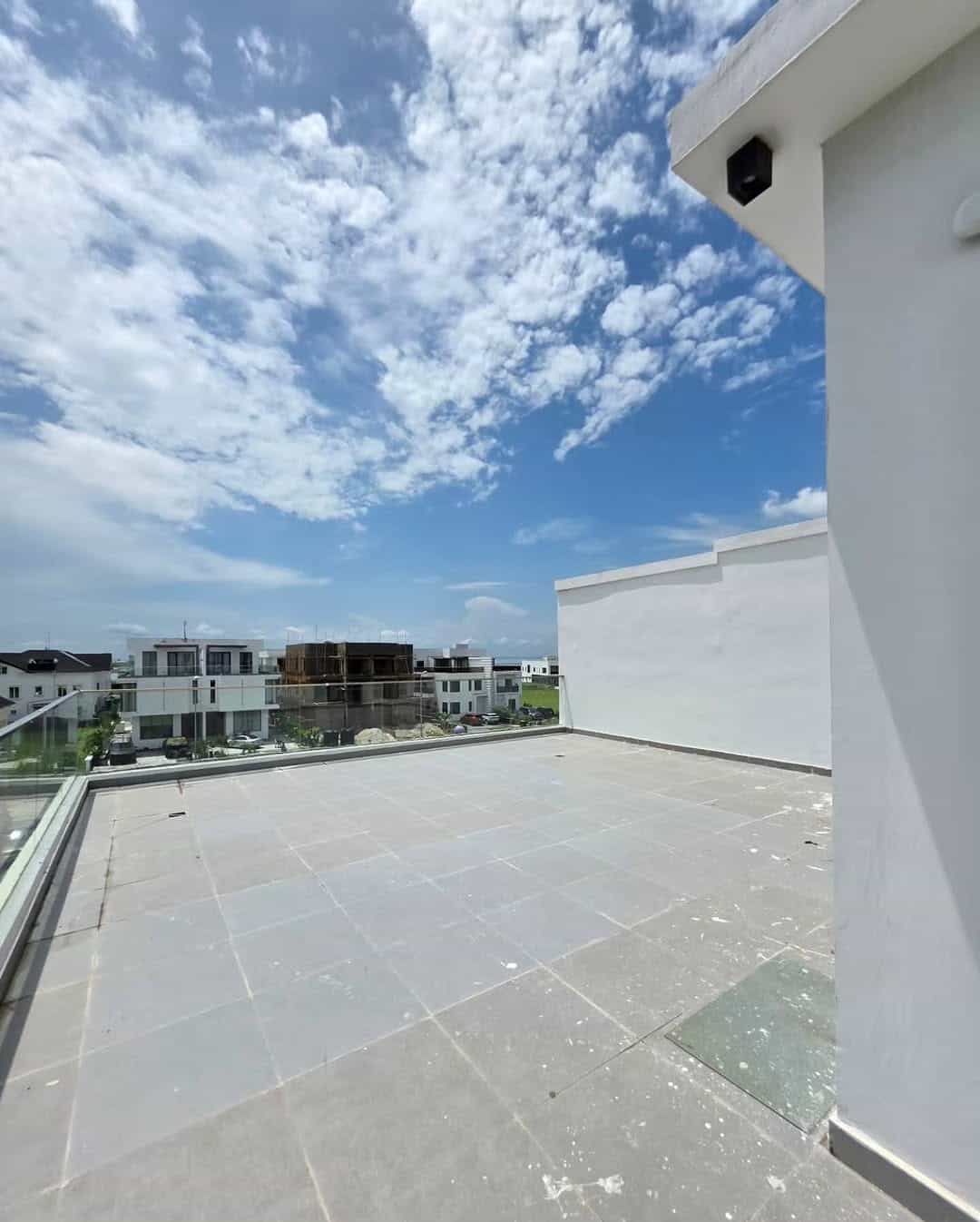 5 bedroom semi detached duplex (IKATE5BSD04) 5 bedroom semi detached duplex (IKATE5BSD04)