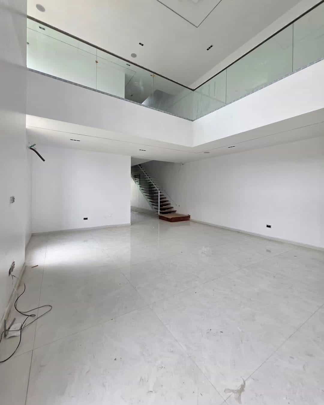 5 bedroom semi detached duplex (IKATE5BSD04) 5 bedroom semi detached duplex (IKATE5BSD04)