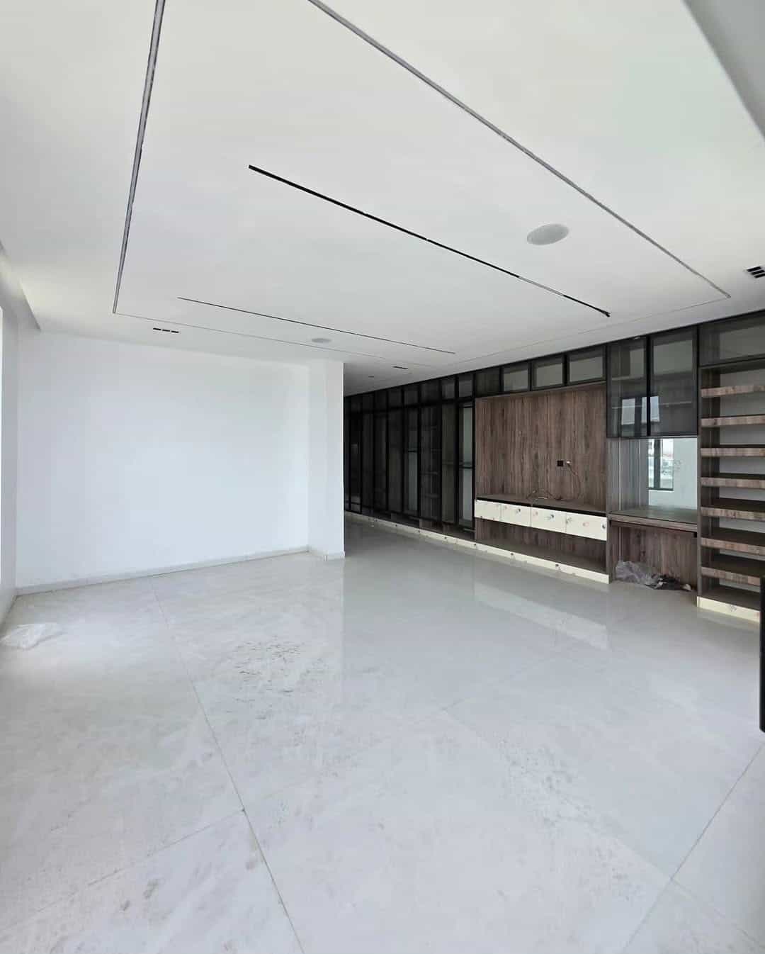 5 bedroom semi detached duplex (IKATE5BSD04) 5 bedroom semi detached duplex (IKATE5BSD04)