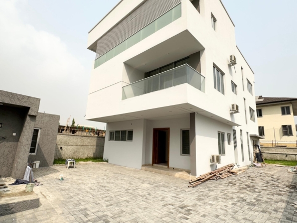 Newly built five bedroom detached duplex (lekki15bdd05)