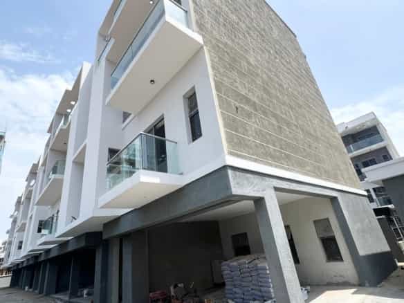 Fully serviced two bedroom penthouse maisonette(lekki2bp01)